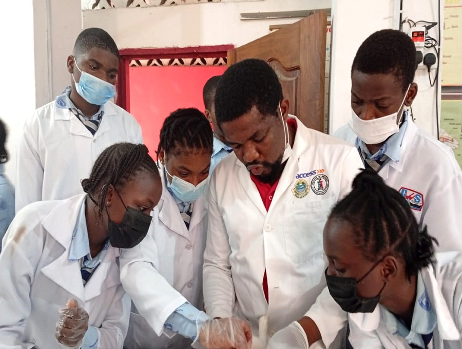 Soleil High School Science Practical Session